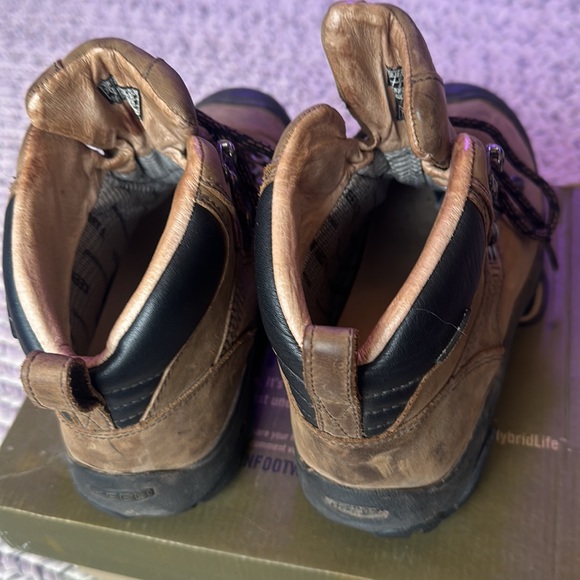 Keen Pyrenees hiking boots in Bison - Picture 5 of 12